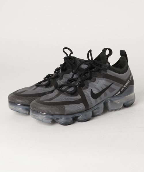 all black vapormax junior