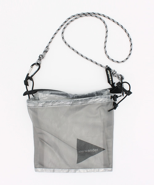 urban research アーバンリサーチ の and wander cuben fiber sacoche