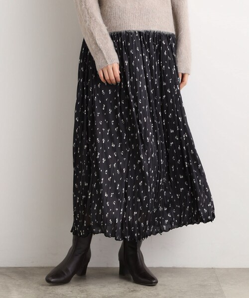 grove(グローブ)の「花柄アソートプリーツスカート(スカート・レディース・ベージュ系その他4/ブラック/ブラック系その他・02/03/05/04/01)」の2枚目の写真