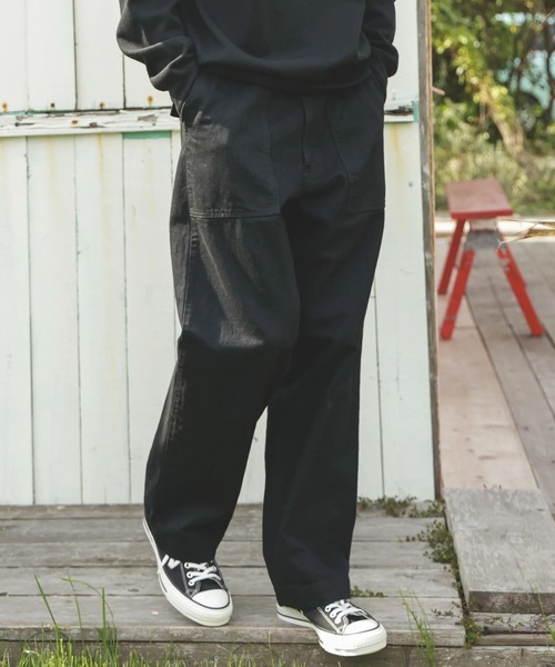 MR.OLIVE（ミスターオリーブ）の「【MR.OLIVE/ミスターオリーブ】RINSE WASH 12oz CRUNCH DEINIM /UTILITY PANTS（デニムパンツ・メンズ・ブラック/インディゴブルー・S/M）」の2枚目の写真