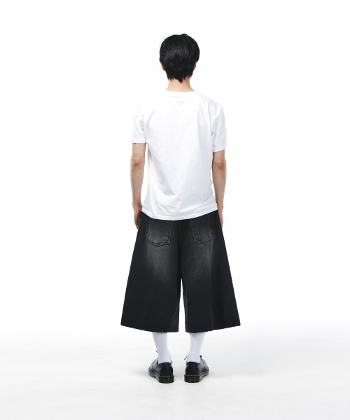 SIGNATURE（シグネチャ）の「ウォッシングカーブドバミューダデニムパンツ[ブラック]（その他パンツ・レディース・その他・LARGE/X-LARGE/SMALL/MEDIUM）」の7枚目の写真