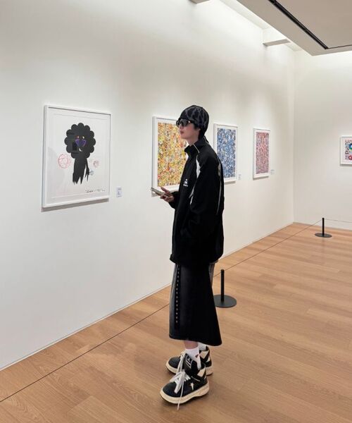 SIGNATURE（シグネチャ）の「ウォッシングカーブドバミューダデニムパンツ[ブラック]（その他パンツ・レディース・その他・LARGE/X-LARGE/SMALL/MEDIUM）」の8枚目の写真