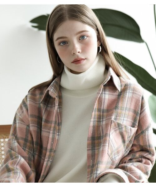 AVANDRESS(アバンドレス )の「ストロベリーオーバーサイズチェックシャツ(シャツ/ブラウス・レディース・その他・F)」の2枚目の写真