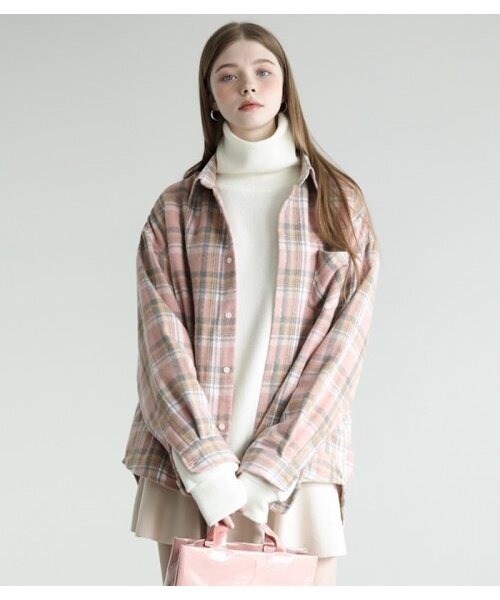 AVANDRESS(アバンドレス )の「ストロベリーオーバーサイズチェックシャツ(シャツ/ブラウス・レディース・その他・F)」の4枚目の写真