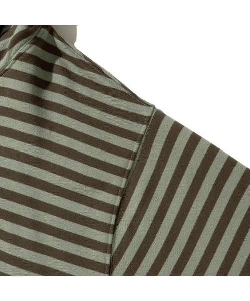 F.ILLUMINATE(フィルミネイト)の「シンボルストライプフードジップアップ-カーキ(パーカー・レディース・その他・SMALL/MEDIUM/LARGE)」の9枚目の写真