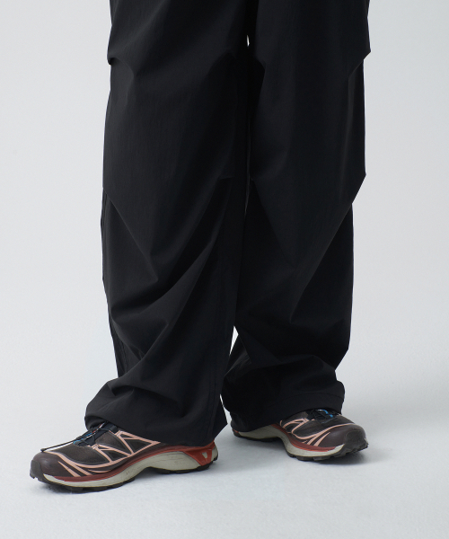 MUSINSA STANDARD WOMAN（ムシンサスタンダードウーマン）の「ウィメンズパラシュートパンツ[ブラック]（スウェットパンツ・レディース・その他・30/24/26/28/22）」の10枚目の写真