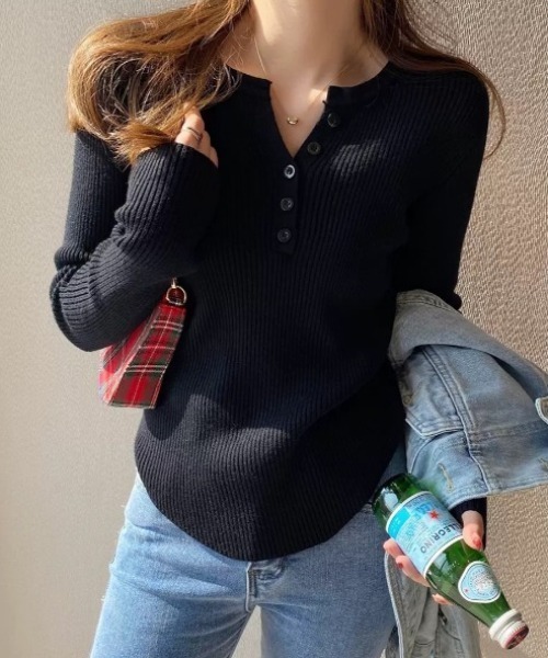yuue' ( wear )(ユーイ)の「ヘンリーネック長袖リブニット(ニット/セーター・レディース・アイボリー/ブラック/グレー/ホワイト/ベージュ・FREE)」の4枚目の写真