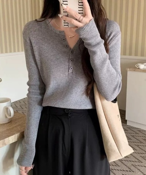yuue' ( wear )(ユーイ)の「ヘンリーネック長袖リブニット(ニット/セーター・レディース・アイボリー/ブラック/グレー/ホワイト/ベージュ・FREE)」の11枚目の写真