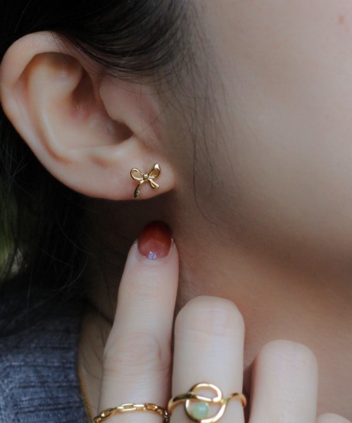 NOIR DE POUPEE（ノワールドプーペ）の「【WEB限定】silver925 ミニリボンピアス（ピアス（両耳用）・レディース・シルバー/ゴールド・FREE）」の10枚目の写真