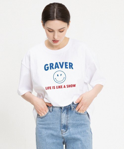 GRAVER（グレーバー）の「[UNISEX]アーチロゴドットラインスマイルバンファルティ_ホワイト（Tシャツ/カットソー・レディース・ホワイト・MEDIUM/LARGE/X-LARGE/SMALL）」の2枚目の写真