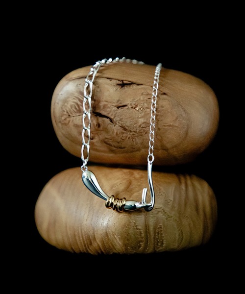 LAPUIS(ラピュイ)の「LAPUIS(ラピュイ) Flow Coil choker(チョーカー・レディース・マルチ/ゴールド・FREE)」の6枚目の写真