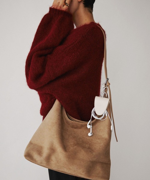 VION（ヴィオン）の「Curved Shoulder Bag / カーブドショルダーバック（ショルダーバッグ・レディース・ベージュ/ブラック・FREE）」の10枚目の写真