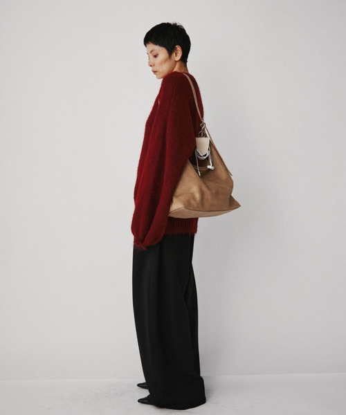 VION（ヴィオン）の「Curved Shoulder Bag / カーブドショルダーバック（ショルダーバッグ・レディース・ベージュ/ブラック・FREE）」の3枚目の写真