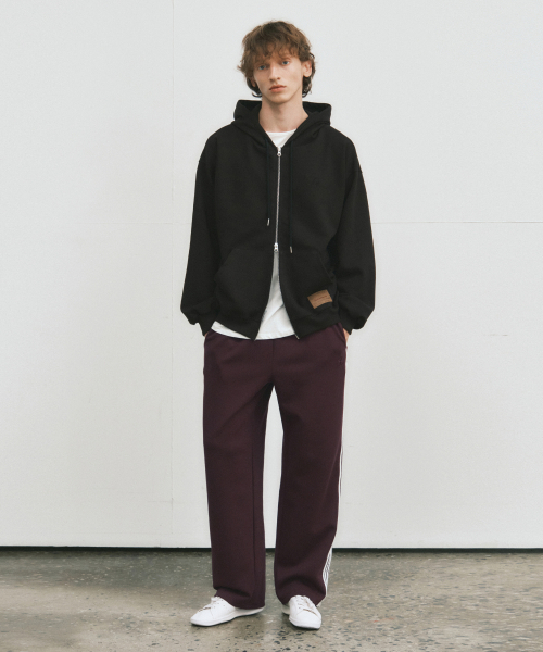 WEDNESDAY OASIS（ウェンズデーオアシス）の「ニュートロライン トラックパンツ_DARK PURPLE(W25-PT25)（スウェットパンツ・メンズ・パープル・MEDIUM/LARGE）」の2枚目の写真
