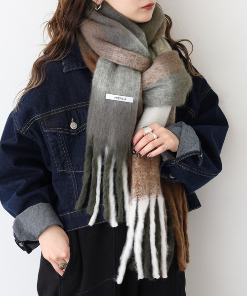 FUNALIVE（ファンアライブ）の「グラデーションブロックチェックストール（ストール/ショール・レディース・ベージュ/カーキ/ブルー・FREE）」の7枚目の写真