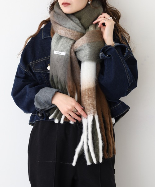 FUNALIVE（ファンアライブ）の「グラデーションブロックチェックストール（ストール/ショール・レディース・ベージュ/カーキ/ブルー・FREE）」の9枚目の写真