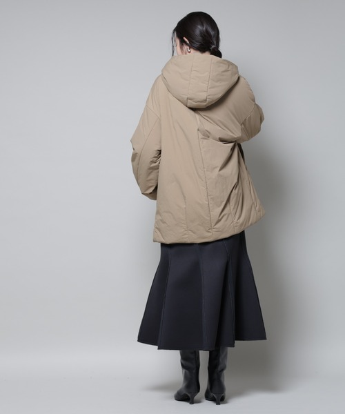 NANO universe（ナノユニバース）の「ETHERMALOFT(R)AEROGEL 中綿フードコクーンコート（ナイロンジャケット・レディース・ブラック/ライトベージュ/グリーン系その他4・M/S）」の15枚目の写真