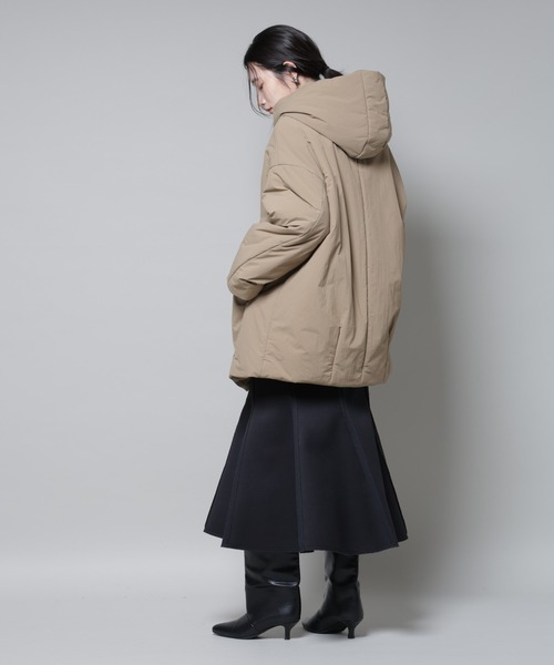 NANO universe（ナノユニバース）の「ETHERMALOFT(R)AEROGEL 中綿フードコクーンコート（ナイロンジャケット・レディース・ブラック/ライトベージュ/グリーン系その他4・M/S）」の16枚目の写真