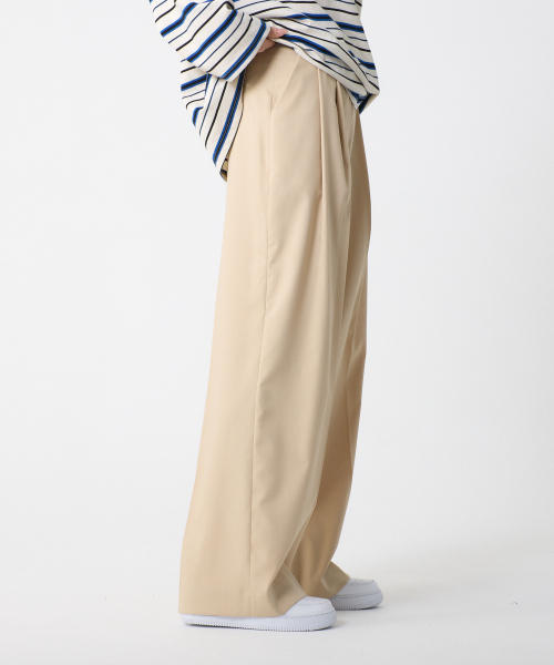 UNKNOWN PLANET(アンノウンプラネット)の「ツーピンタックスラックス ベージュ(スラックス・レディース・その他・SMALL/MEDIUM/LARGE)」の4枚目の写真