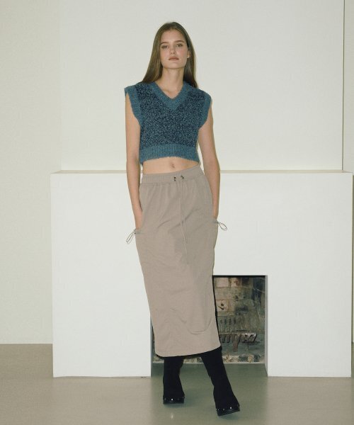 ETMON（エトモン）の「Color Blend Crop Knit Vest  Blue（ベスト・レディース・その他・FREE）」の3枚目の写真