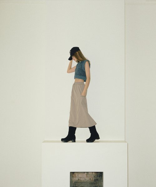 ETMON（エトモン）の「Color Blend Crop Knit Vest  Blue（ベスト・レディース・その他・FREE）」の5枚目の写真