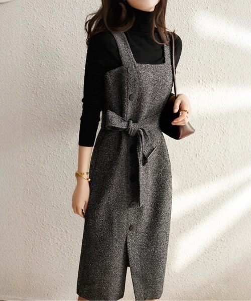 deux amour（ドゥーザムール）の「ベルト付きアシメデザインジャンスカ（ジャンパースカート・レディース・チャコールグレー・FREE）」の2枚目の写真