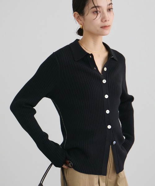 SALON adam et rope'（サロン アダム エ ロペ）の「コットンシルクカシミアリブポロカーディガン（カーディガン/ボレロ・レディース・ブラック/ベージュ・FREE）」の2枚目の写真