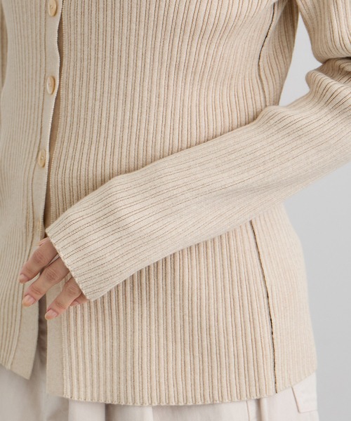 SALON adam et rope'（サロン アダム エ ロペ）の「コットンシルクカシミアリブポロカーディガン（カーディガン/ボレロ・レディース・ブラック/ベージュ・FREE）」の14枚目の写真