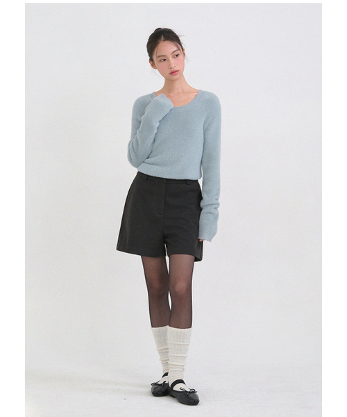 MICANE(ミケーネ)の「パウダリーUネックニット(ニット/セーター・レディース・スカイブルー/ブラック/アイボリー・X-LARGE/LARGE/MEDIUM/SMALL)」の5枚目の写真