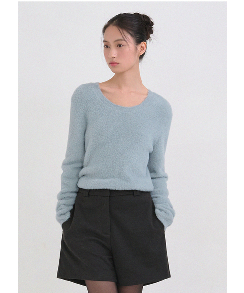 MICANE(ミケーネ)の「パウダリーUネックニット(ニット/セーター・レディース・スカイブルー/ブラック/アイボリー・X-LARGE/LARGE/MEDIUM/SMALL)」の9枚目の写真