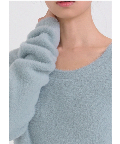 MICANE(ミケーネ)の「パウダリーUネックニット(ニット/セーター・レディース・スカイブルー/ブラック/アイボリー・X-LARGE/LARGE/MEDIUM/SMALL)」の11枚目の写真