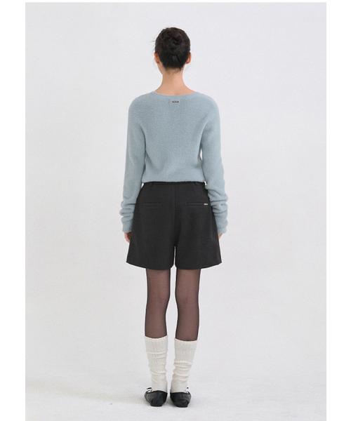 MICANE(ミケーネ)の「パウダリーUネックニット(ニット/セーター・レディース・スカイブルー/ブラック/アイボリー・X-LARGE/LARGE/MEDIUM/SMALL)」の15枚目の写真