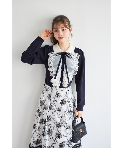 tocco closet(トッコ クローゼット)の「襟&リボン付きレースフリル装飾ニットプルオーバー(ニット/セーター・レディース・オフホワイト/ピンク/ネイビー・M)」の2枚目の写真
