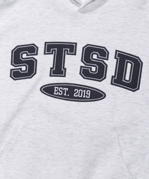 SLIT STUDIO(エスリットスタジオ)の「STSD アーチロゴ フードパーカー メランジグレー(パーカー・レディース・その他・SMALL/MEDIUM/LARGE/X-LARGE)」の3枚目の写真