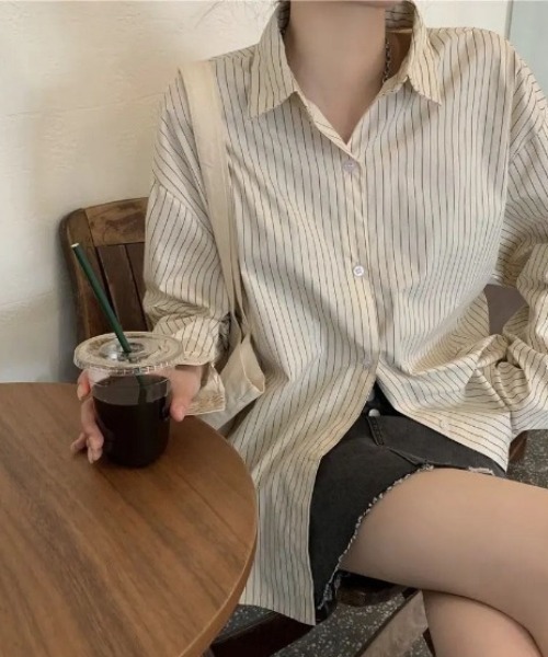 SHEPP(シープ)の「【26年春新作】オーバーサイズストライプシャツ(シャツ/ブラウス・レディース・ブルー/イエロー・L/M)」の4枚目の写真