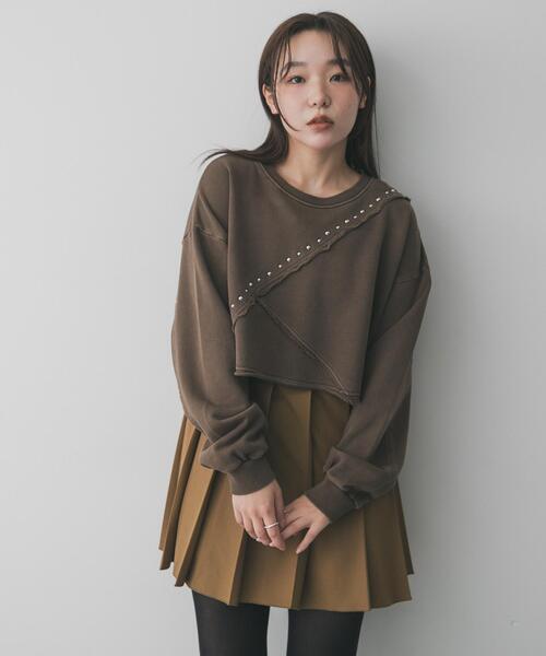 SENSE OF PLACE by URBAN RESEARCH（センスオブプレイスバイアーバンリサーチ）の「スタッズピグメントカットトップ（スウェット・レディース・アイボリー/チャコールグレー/ブラウン・ONE）」の3枚目の写真