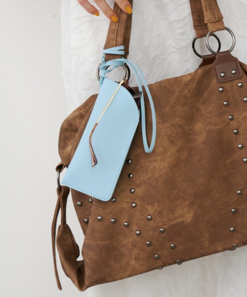 Unitage（ユニテージ）の「スタッズデザインボストンバッグ【select item】（ボストンバッグ・レディース・ブラウン/アイボリー・FREE）」の9枚目の写真