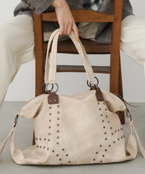 Unitage（ユニテージ）の「スタッズデザインボストンバッグ【select item】（ボストンバッグ・レディース・ブラウン/アイボリー・FREE）」の6枚目の写真