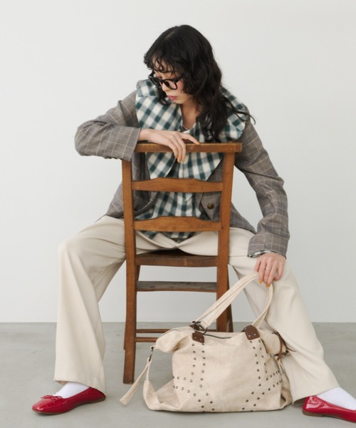 Unitage（ユニテージ）の「スタッズデザインボストンバッグ【select item】（ボストンバッグ・レディース・ブラウン/アイボリー・FREE）」の5枚目の写真