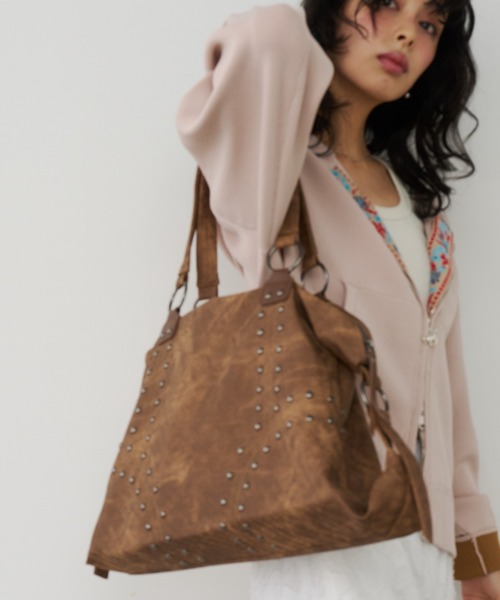Unitage（ユニテージ）の「スタッズデザインボストンバッグ【select item】（ボストンバッグ・レディース・ブラウン/アイボリー・FREE）」の17枚目の写真