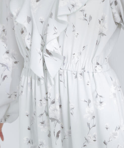 NATURAL BEAUTY BASIC(ナチュラルビューティーベーシック)の「◇ラッフルフラワープリントワンピース(ワンピース・レディース・イエロー系その他/グレー系その他・P/S/MEDIUM)」の14枚目の写真