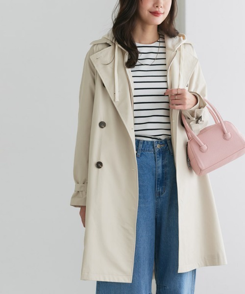 Pierrot（ピエロ）の「撥水・軽量ベーシックトレンチコート（トレンチコート・レディース・ベージュ系その他/キナリ・S/M/L）」の11枚目の写真