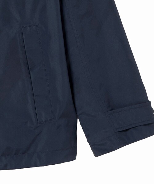 AIGLE(エーグル)の「ゴアテックス 2レイヤー ショートジャケット RP(マウンテンパーカー・レディース・ライトブルー/ホワイト/ダークネイビー・38/36/34/44/40/42)」の10枚目の写真