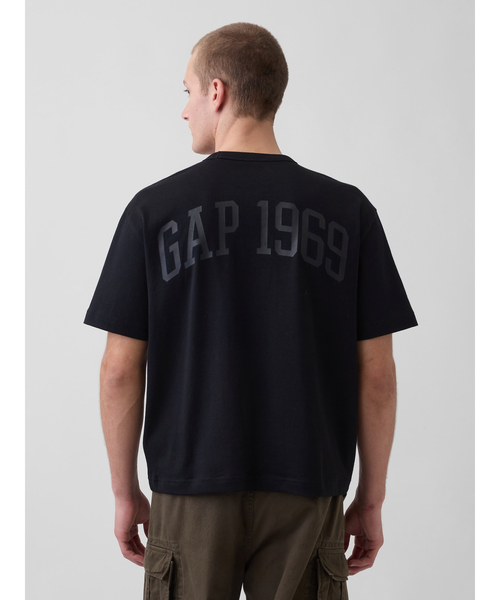 GAP(ギャップ)の「ヘビーウェイト リラックスフィット GAP1969ロゴ クロップドTシャツ(Tシャツ/カットソー・メンズ・ホワイト/イエロー/グリーン/ブルー/ブラック・M/XS/S/L/XL)」の15枚目の写真