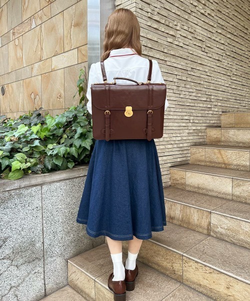 F i.n.t（フィント）の「ベルト使いキーホールサッチェルバッグ/fint フィント（ハンドバッグ・レディース・アイボリー/ブラウン・FREE）」の3枚目の写真