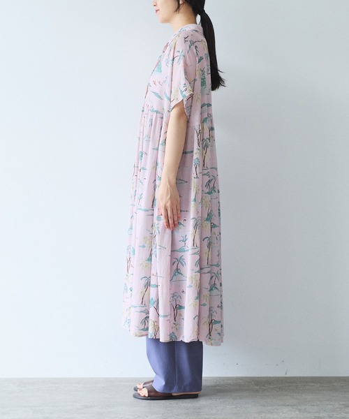 yuni(ユニ )の「Island print tiered open collar ワンピース(ワンピース・レディース・ピンク/ベージュ・FREE)」の12枚目の写真