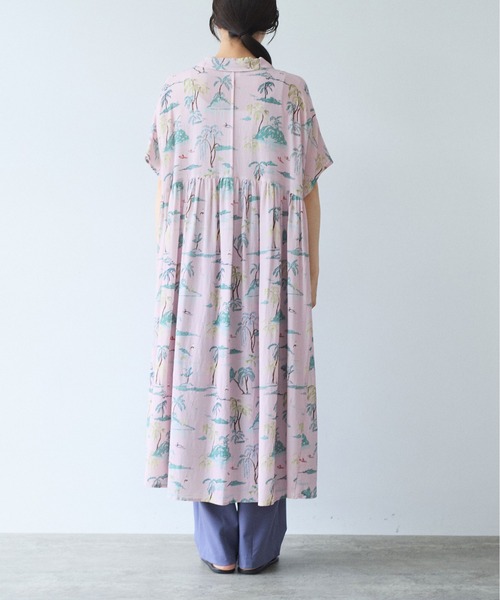 yuni(ユニ )の「Island print tiered open collar ワンピース(ワンピース・レディース・ピンク/ベージュ・FREE)」の13枚目の写真