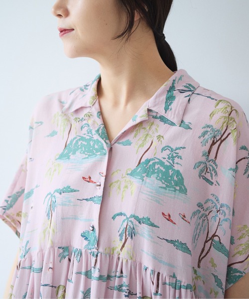 yuni(ユニ )の「Island print tiered open collar ワンピース(ワンピース・レディース・ピンク/ベージュ・FREE)」の14枚目の写真