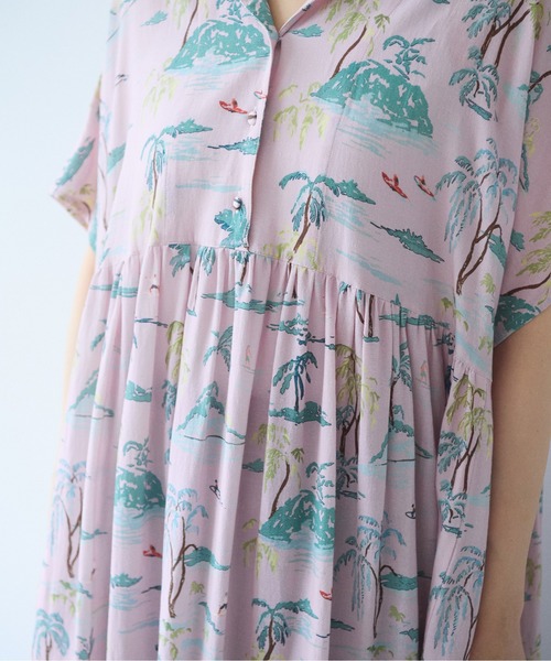 yuni(ユニ )の「Island print tiered open collar ワンピース(ワンピース・レディース・ピンク/ベージュ・FREE)」の16枚目の写真