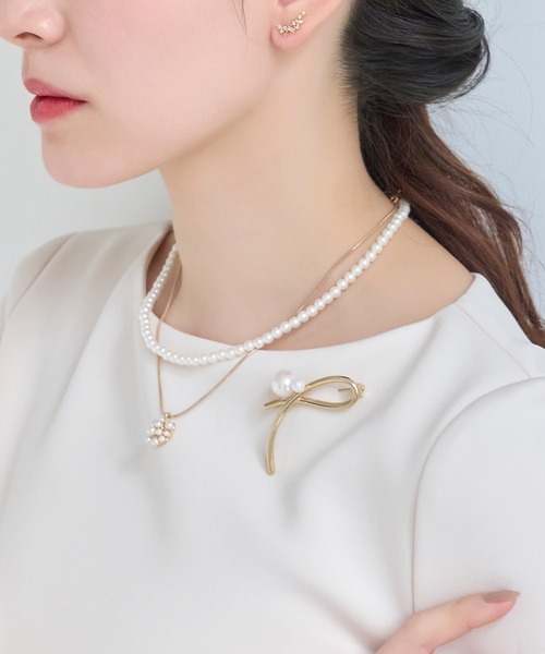 Phoebe（フィービィー）の「2wayクロスメタルパールブローチネックレス　セレモニー/入卒/式典（ネックレス・レディース・イエローゴールド/シルバー・FREE）」の13枚目の写真